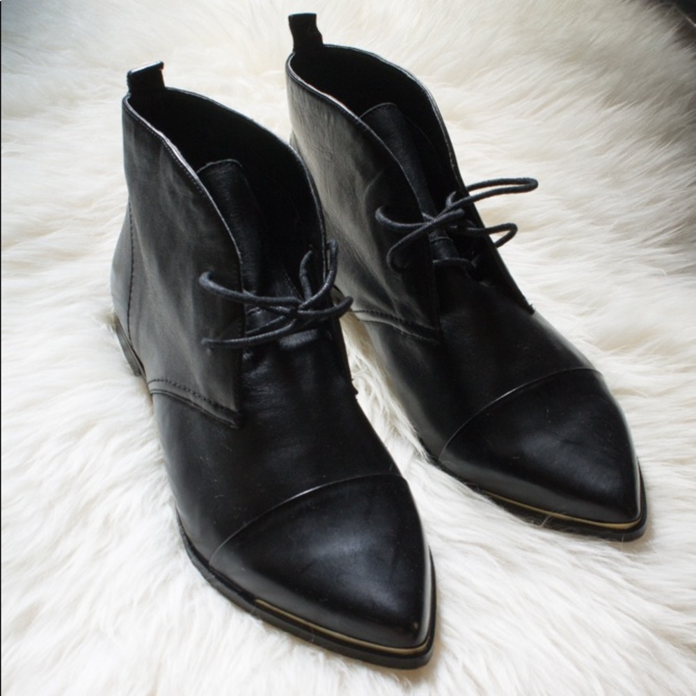 Dolce Vita Black Gala Short Booties size 11